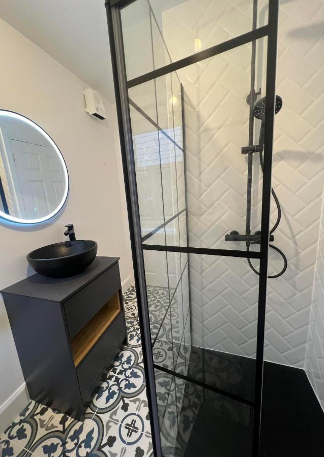 Two Bedroom Townhouse In The Heart Of Dungarvan Дънгарван Екстериор снимка
