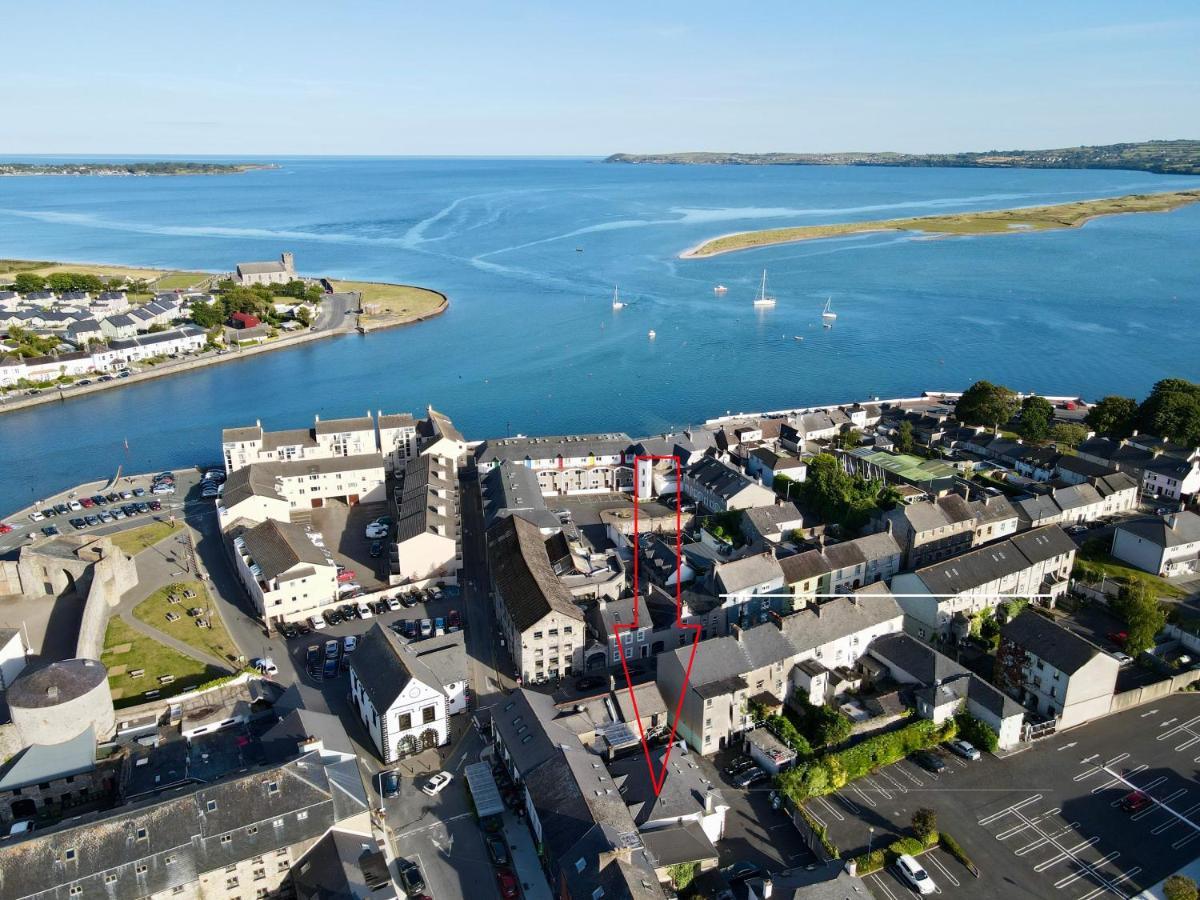 Two Bedroom Townhouse In The Heart Of Dungarvan Дънгарван Екстериор снимка